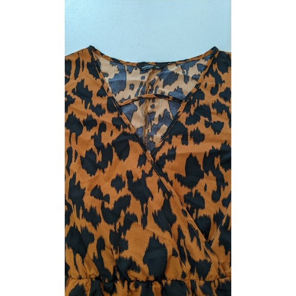 Shein CURVE Women's PLUS 3XL Leopard Print STRETCH Lightweight Blouse Top - Picture 3 of 13